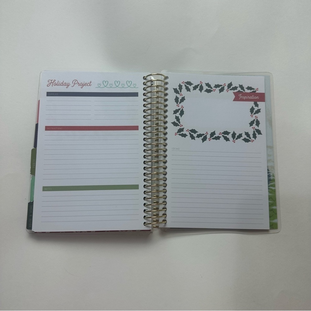 Michaels Recollections Holiday Keepsake Planner - Picture 13 of 14